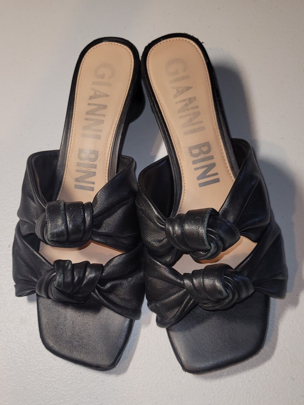 Gianni Bini, Distressed Black Knotted Slides, 8.5